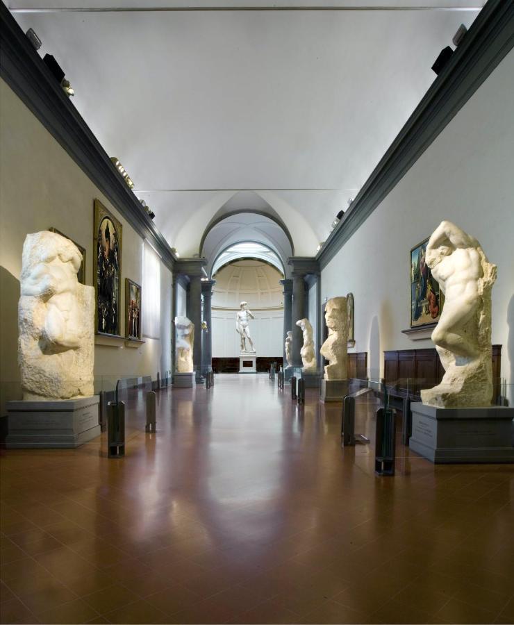 Historic Center Palace - Huge 4 Bedrooms Santa Croce Apartment - By LikehomeFirenze Eksteriør billede