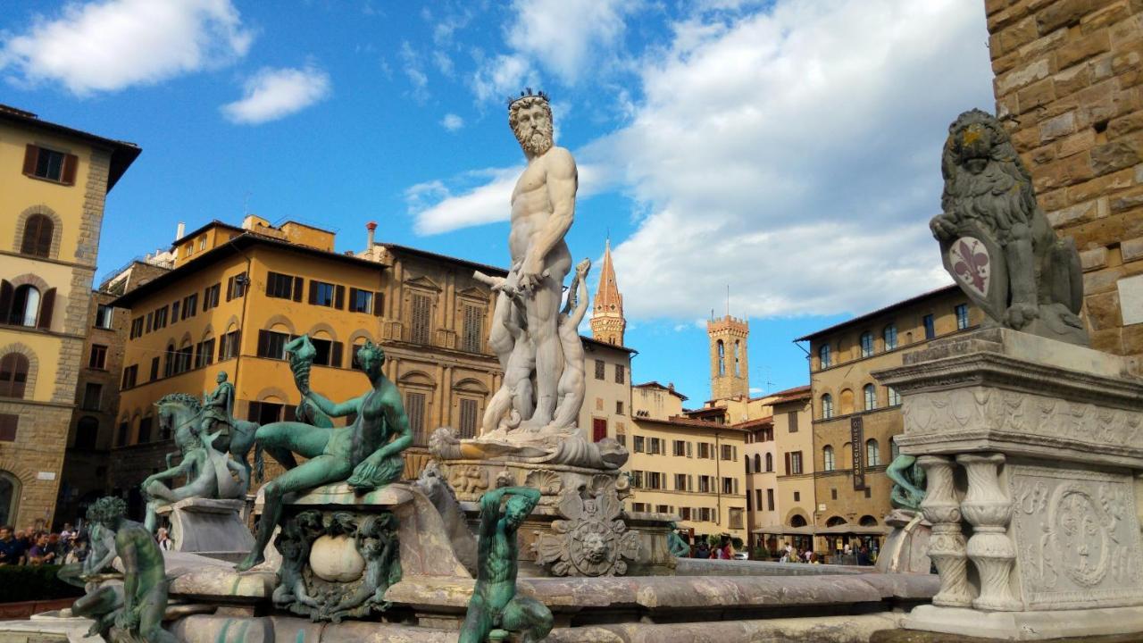 Historic Center Palace - Huge 4 Bedrooms Santa Croce Apartment - By LikehomeFirenze Eksteriør billede