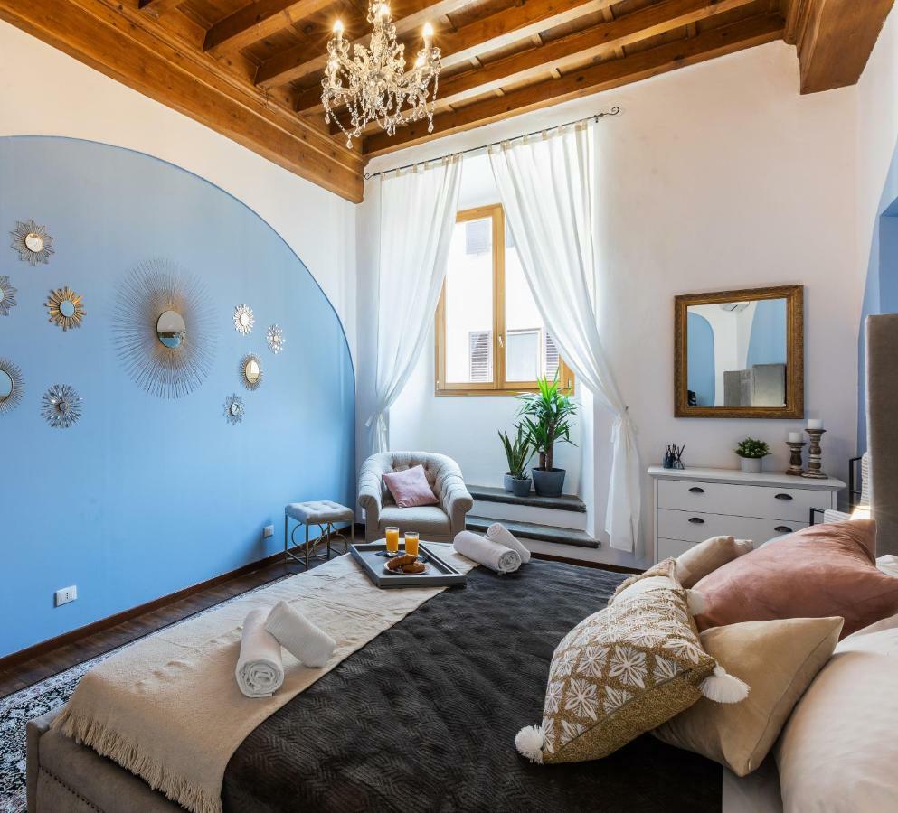 Historic Center Palace - Huge 4 Bedrooms Santa Croce Apartment - By LikehomeFirenze Eksteriør billede