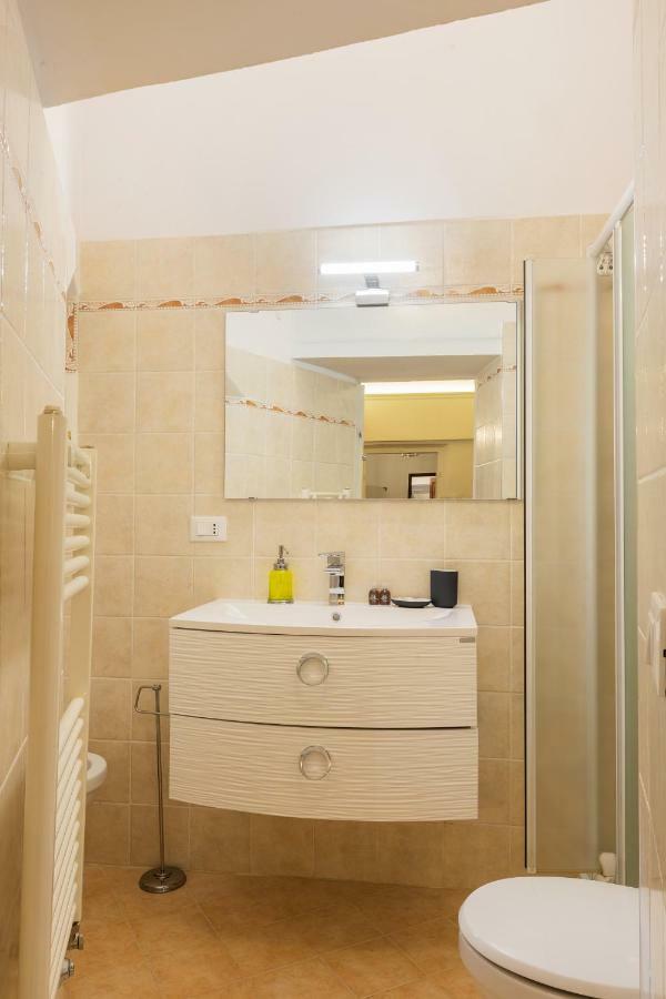 Historic Center Palace - Huge 4 Bedrooms Santa Croce Apartment - By LikehomeFirenze Eksteriør billede