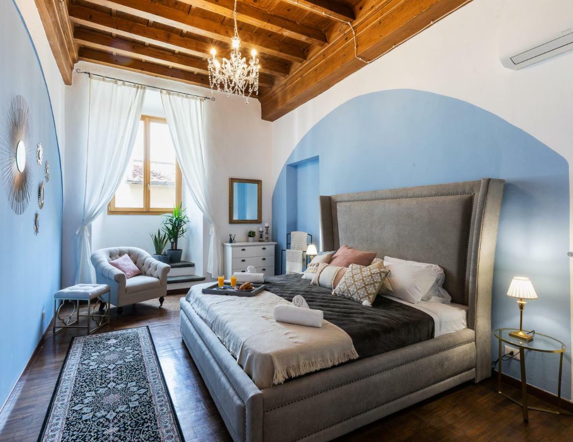 Historic Center Palace - Huge 4 Bedrooms Santa Croce Apartment - By LikehomeFirenze Eksteriør billede
