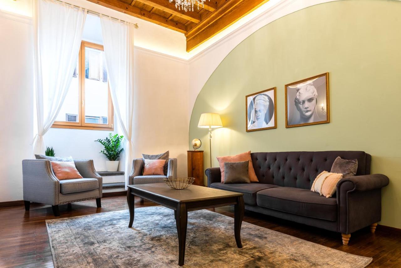 Historic Center Palace - Huge 4 Bedrooms Santa Croce Apartment - By LikehomeFirenze Eksteriør billede
