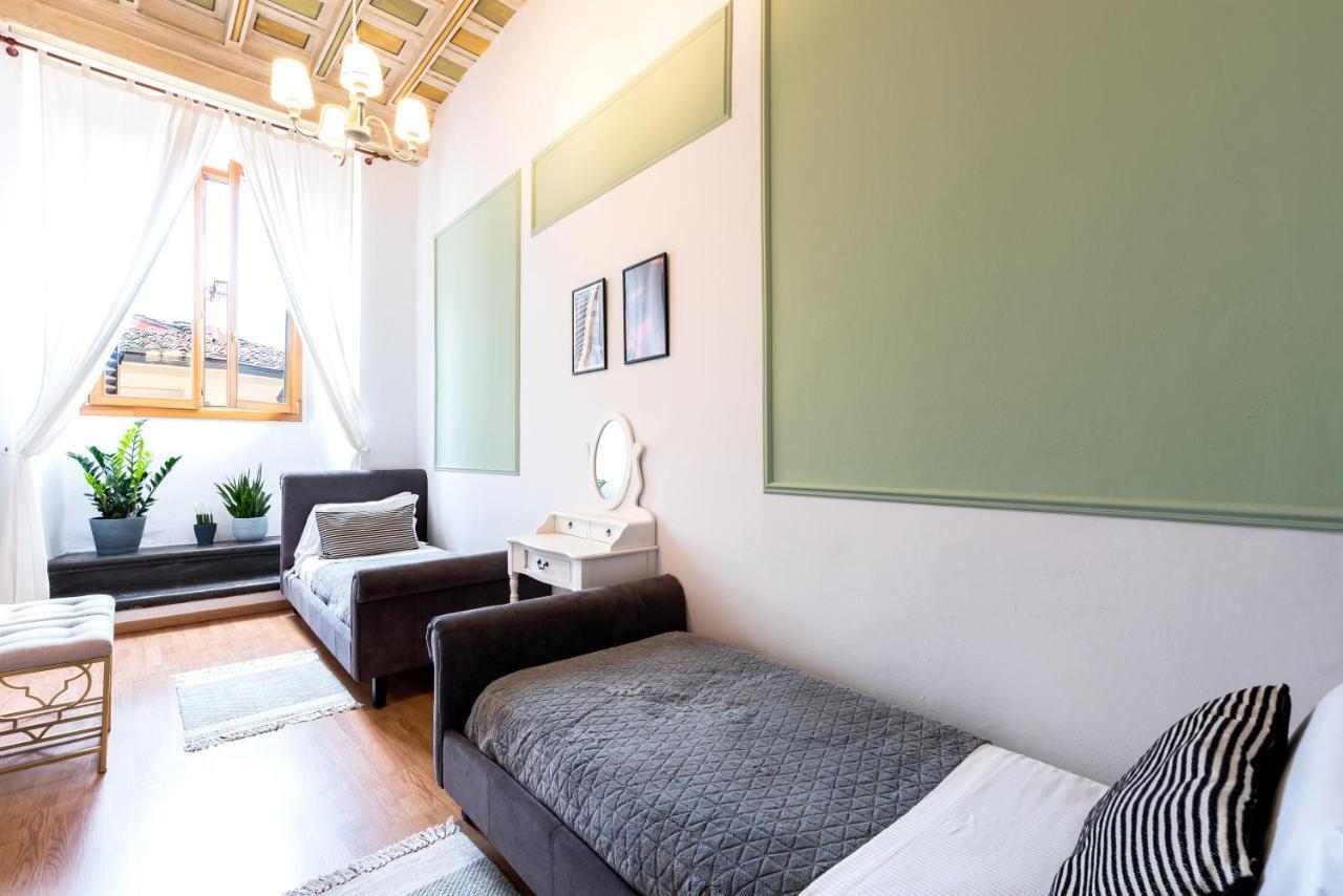 Historic Center Palace - Huge 4 Bedrooms Santa Croce Apartment - By LikehomeFirenze Eksteriør billede